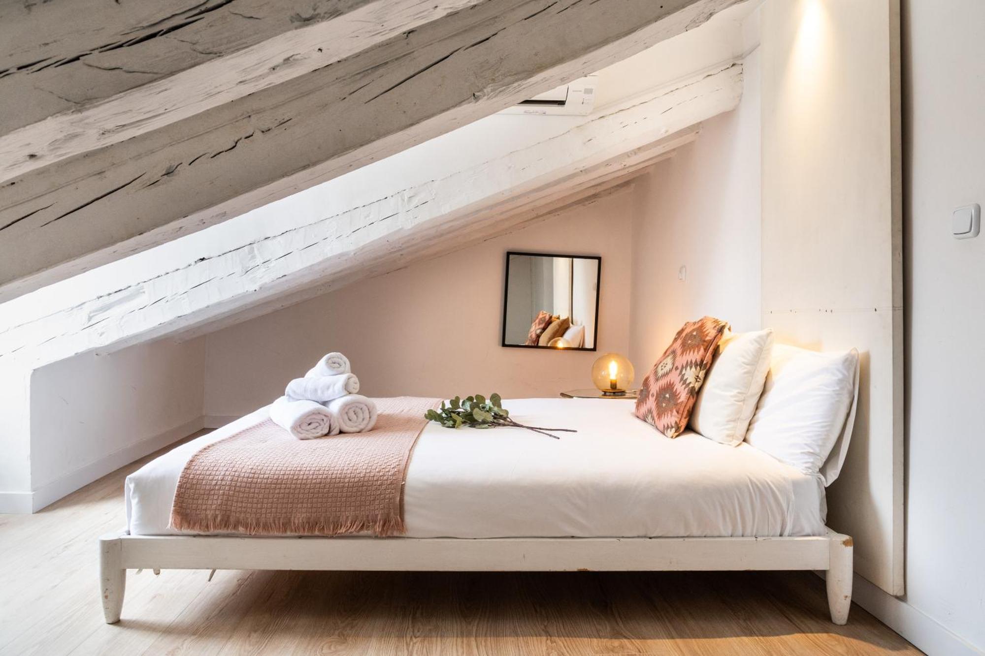 Charming Fuencarral II Apartment Madrid Ngoại thất bức ảnh
